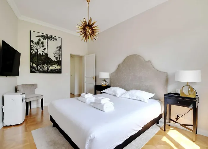 Chic 2br-6p - Trocadero-eiffel Tower דירה פריז